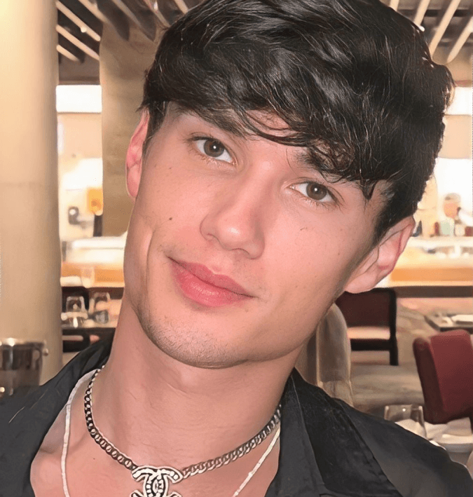 Alex Carlins
